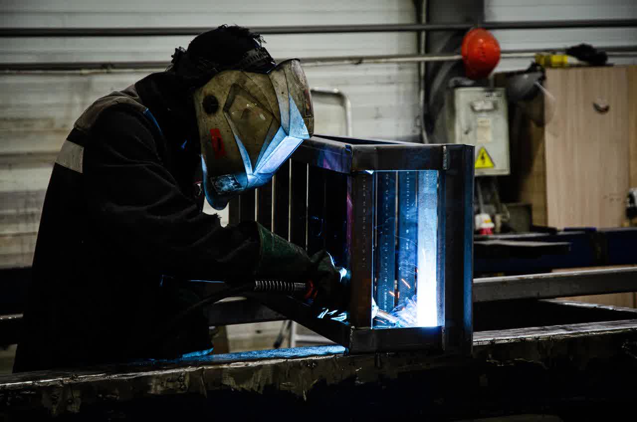 Тонн металла